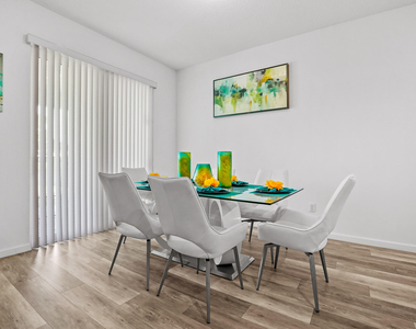 1826 Lake Cove Drive - Photo Thumbnail 12