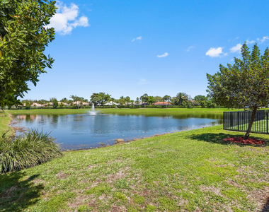 1826 Lake Cove Drive - Photo Thumbnail 6