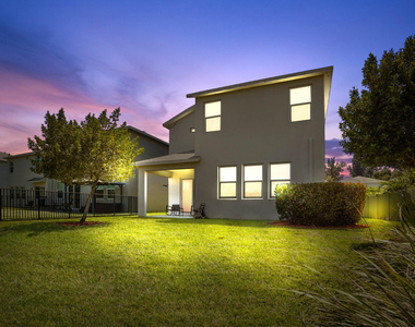 1826 Lake Cove Drive - Photo Thumbnail 2