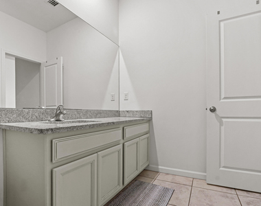 1826 Lake Cove Drive - Photo Thumbnail 22
