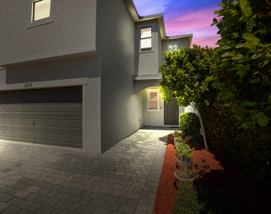 1826 Lake Cove Drive - Photo Thumbnail 4