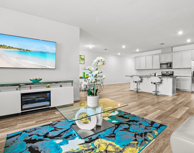 1826 Lake Cove Drive - Photo Thumbnail 7