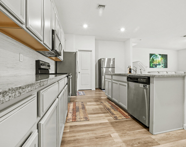 1826 Lake Cove Drive - Photo Thumbnail 18