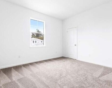 1826 Lake Cove Drive - Photo Thumbnail 29