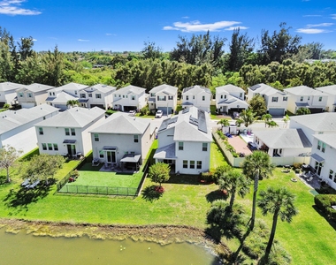 1826 Lake Cove Drive - Photo Thumbnail 40