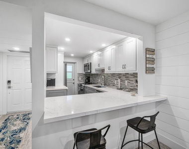 4502 N Federal Highway - Photo Thumbnail 5