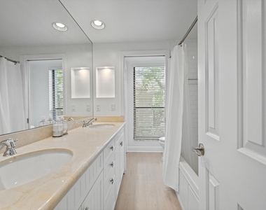 11842 Pebblewood Drive - Photo Thumbnail 15