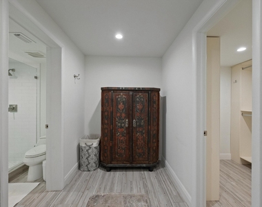 11355 Pond View Drive - Photo Thumbnail 13