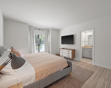 11355 Pond View Drive - Photo Thumbnail 15