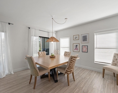 11355 Pond View Drive - Photo Thumbnail 3