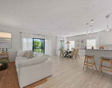 11355 Pond View Drive - Photo Thumbnail 2