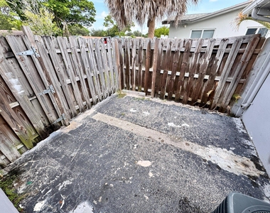 16 Ne 9th Avenue - Photo Thumbnail 13