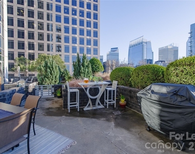 333 W Trade Street W - Photo Thumbnail 13