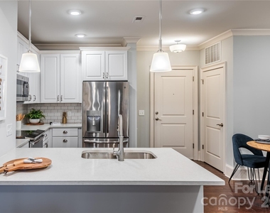 511 Queens Road - Photo Thumbnail 4