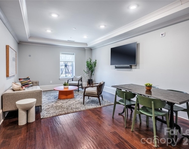 511 Queens Road - Photo Thumbnail 8