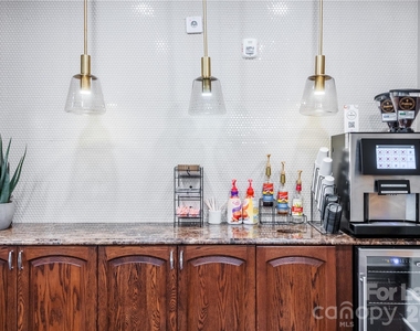 511 Queens Road - Photo Thumbnail 14