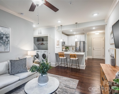 511 Queens Road - Photo Thumbnail 3