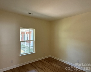 7045 Somerset Springs Drive - Photo Thumbnail 5