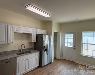 7045 Somerset Springs Drive - Photo Thumbnail 4