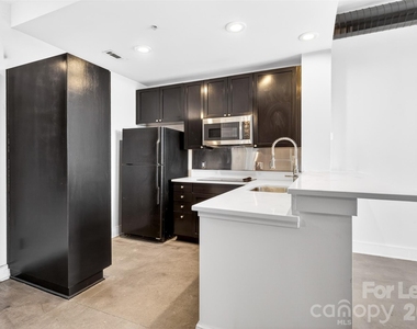 710 W Trade Street - Photo Thumbnail 5