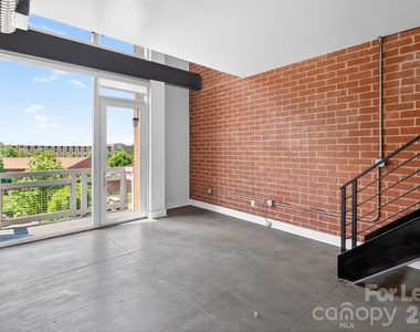 710 W Trade Street - Photo Thumbnail 11