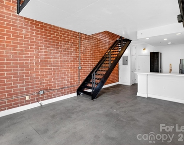 710 W Trade Street - Photo Thumbnail 9