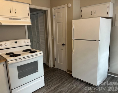 606 Montgomery Avenue - Photo Thumbnail 3