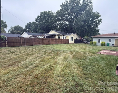 2623 Greenland Avenue - Photo Thumbnail 7