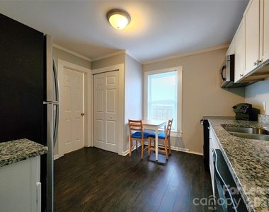 507 S Vance Street - Photo Thumbnail 2