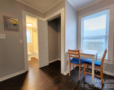507 S Vance Street - Photo Thumbnail 5