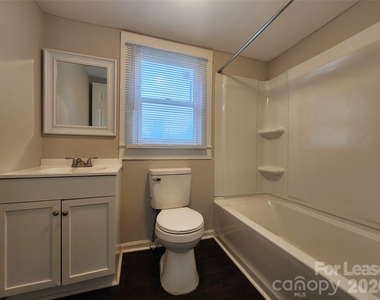 507 S Vance Street - Photo Thumbnail 6