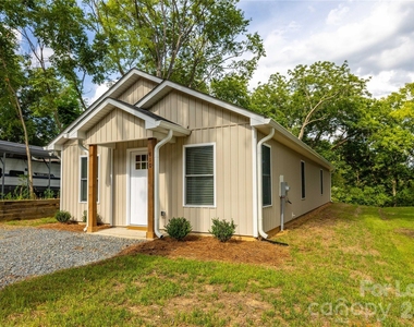 810 Long Street - Photo Thumbnail 3