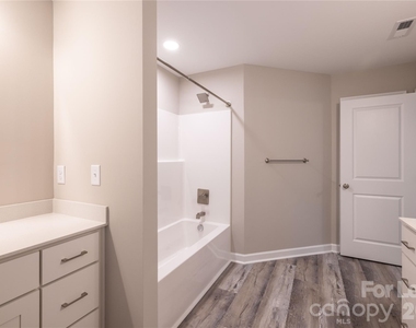 810 Long Street - Photo Thumbnail 38