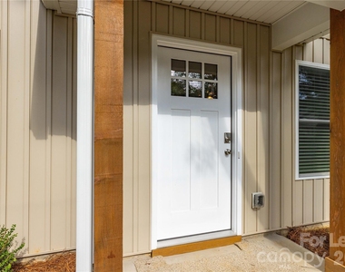 810 Long Street - Photo Thumbnail 4