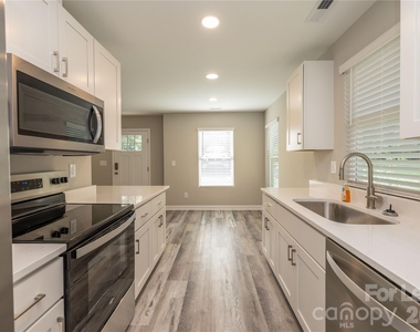 810 Long Street - Photo Thumbnail 17