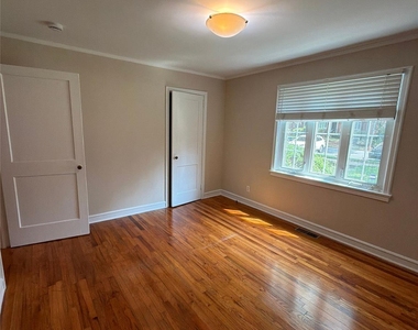1818 Jameston Drive - Photo Thumbnail 8