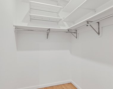 135 William Street - Photo Thumbnail 1