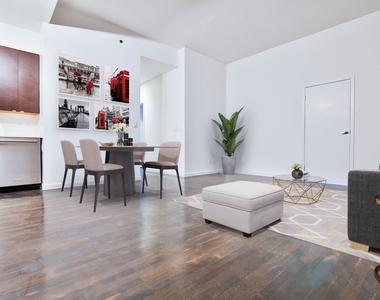 135 William Street - Photo Thumbnail 7