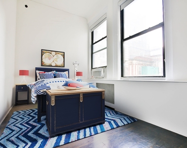135 William Street - Photo Thumbnail 3