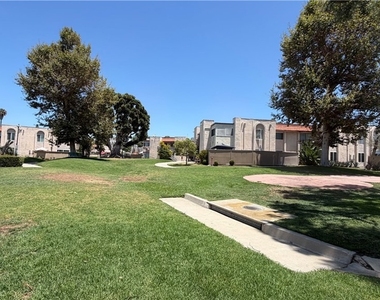 212 S Kraemer - Photo Thumbnail 1