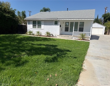 929 E Barbara - Photo Thumbnail 11
