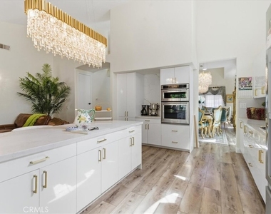2749 Silver Oak - Photo Thumbnail 17