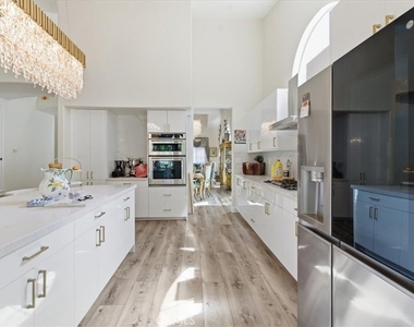 2749 Silver Oak - Photo Thumbnail 14