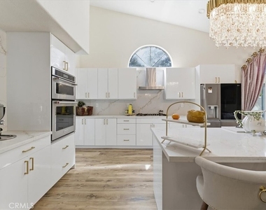 2749 Silver Oak - Photo Thumbnail 16