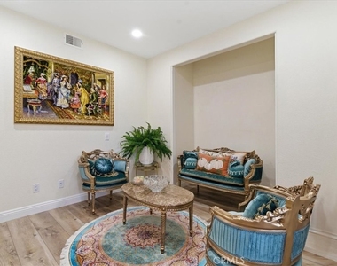 2749 Silver Oak - Photo Thumbnail 18