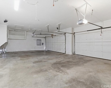 2749 Silver Oak - Photo Thumbnail 32