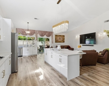 2749 Silver Oak - Photo Thumbnail 13