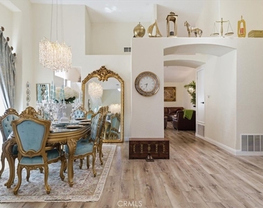 2749 Silver Oak - Photo Thumbnail 8