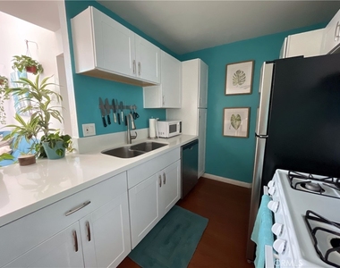 5700 Etiwanda Avenue - Photo Thumbnail 2