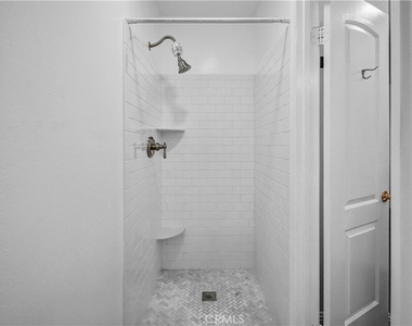 5700 Etiwanda Avenue - Photo Thumbnail 12